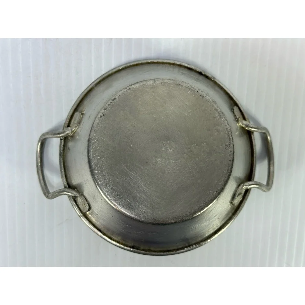The Unbranded Brand vintage tin
